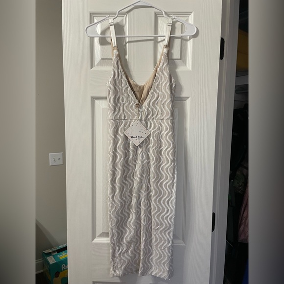 Selfie Leslie Sequined dress - Picture 4 of 5